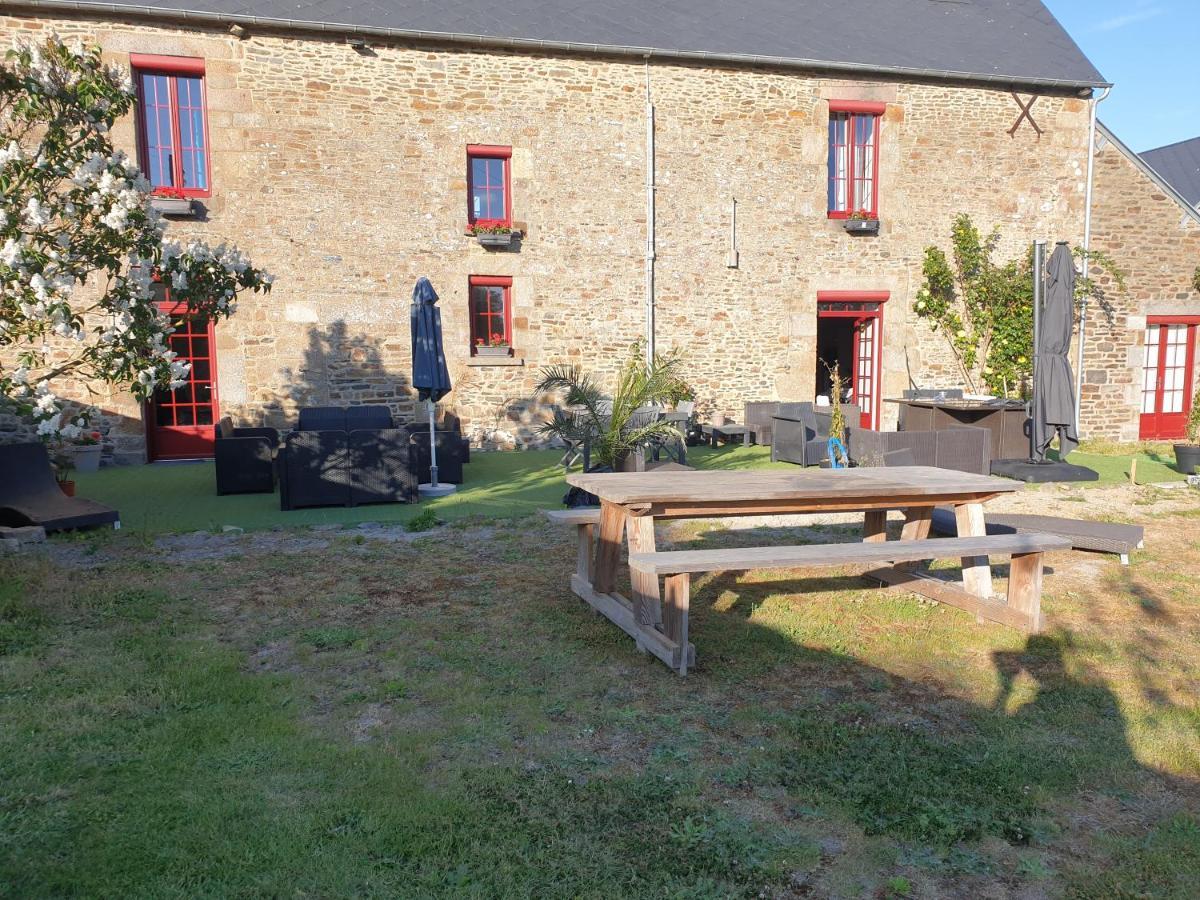 Chambres De Villee Saint-Georges-de-Grehaigne Екстер'єр фото